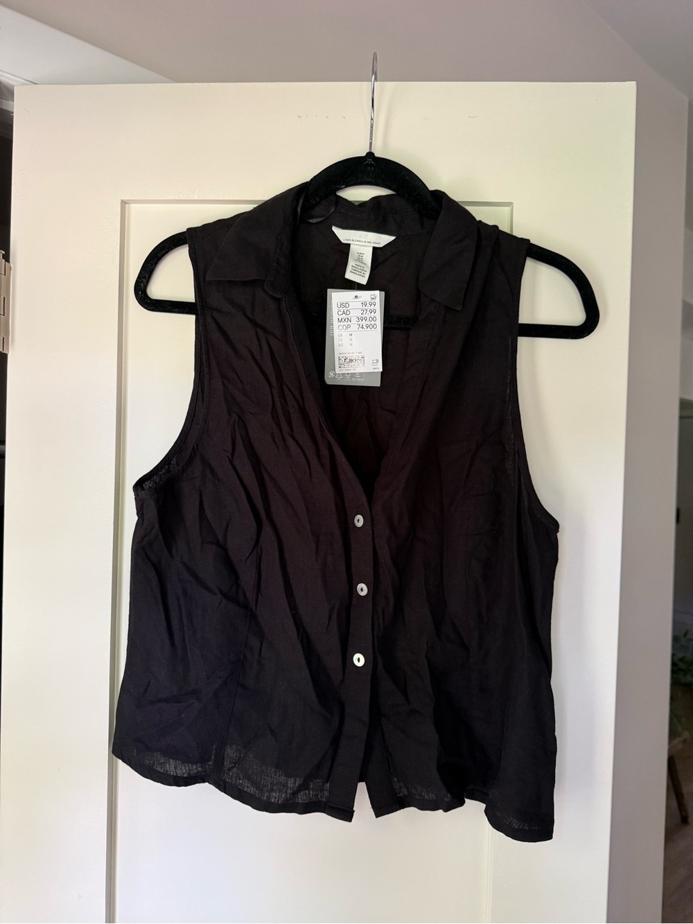 Women’s H&M Sleeveless Button-Front Blouse - Black